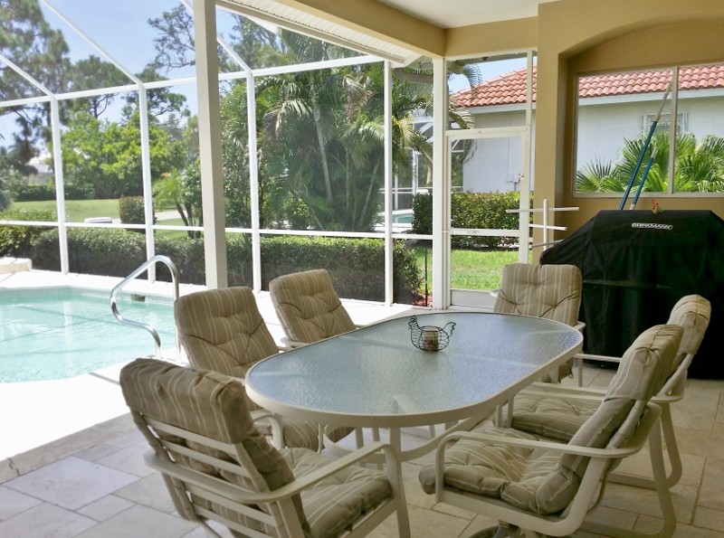A Covered Lanai keeps you cool!
